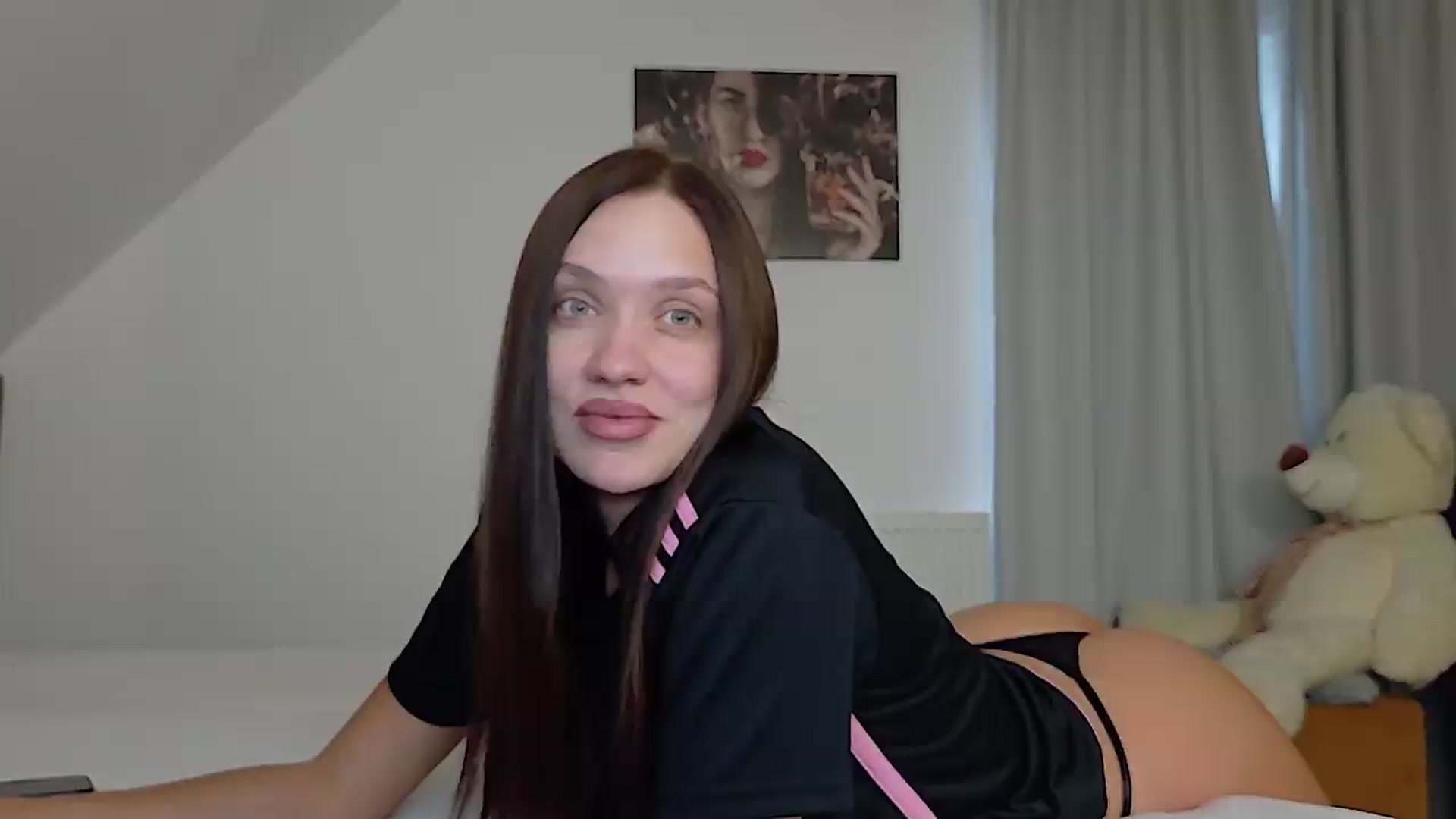 Gallery image thumbnail from Cranberrye1's myfreecams stream on, 07/19/2026, 18:05 image 14 of 20
