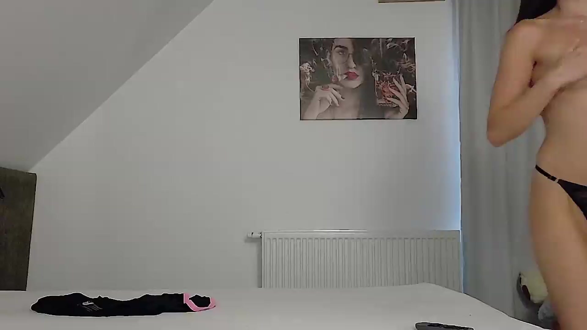 Gallery image thumbnail from Cranberrye1's myfreecams stream on, 07/19/2026, 18:05 image 17 of 20