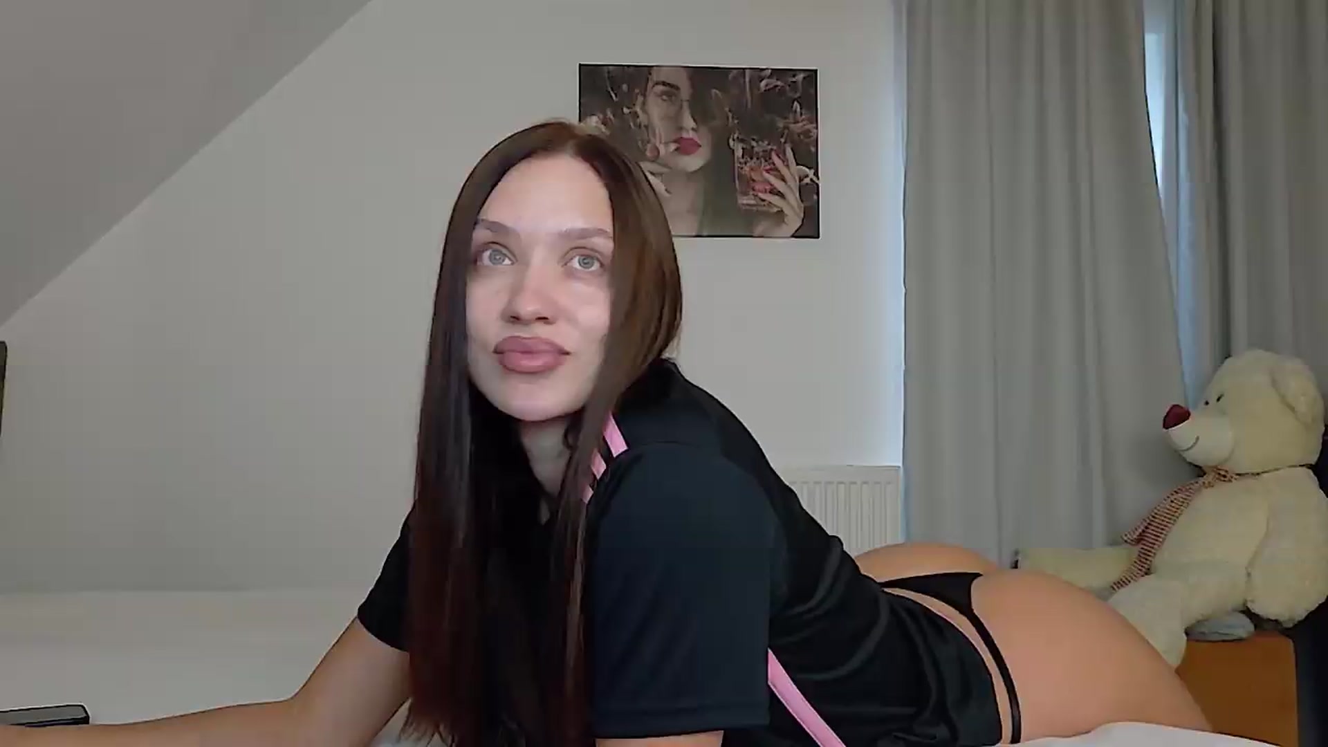 Gallery image thumbnail from Cranberrye1's myfreecams stream on, 07/19/2026, 18:05 image 13 of 20