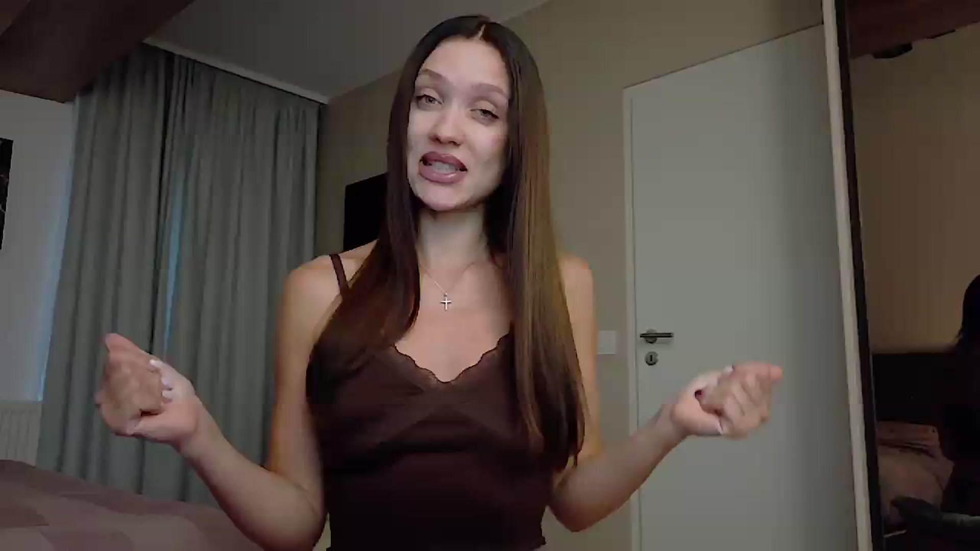 Gallery image thumbnail from Cranberrye1's myfreecams stream on, 07/22/2026, 16:51 image 14 of 20