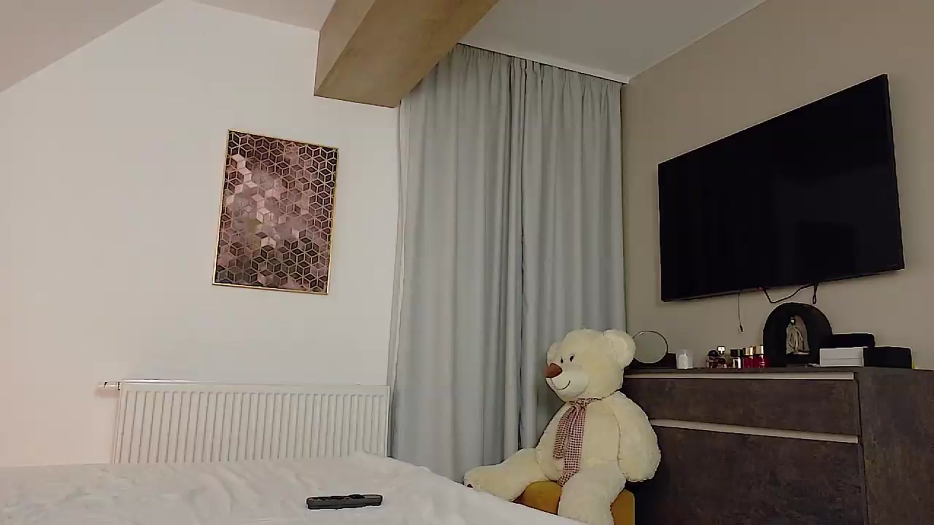 Gallery image thumbnail from Cranberrye1's myfreecams stream on, 07/26/2026, 20:11 image 19 of 20