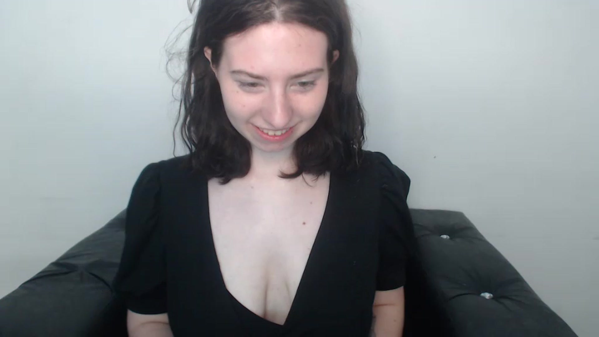 Gallery image thumbnail from Cranky_cherry's myfreecams stream on, 08/17/2023, 08:50 image 10 of 20