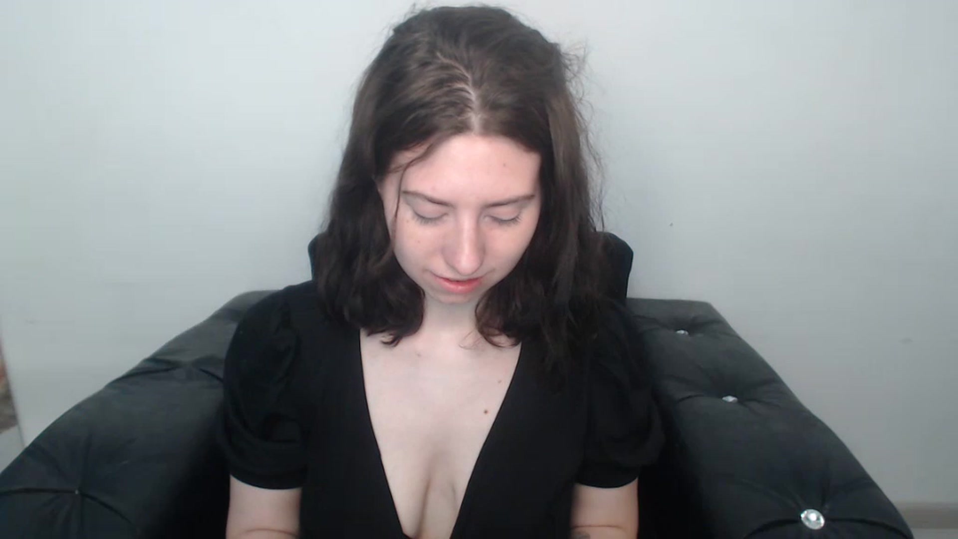 Gallery image thumbnail from Cranky_cherry's myfreecams stream on, 08/17/2023, 08:50 image 2 of 20