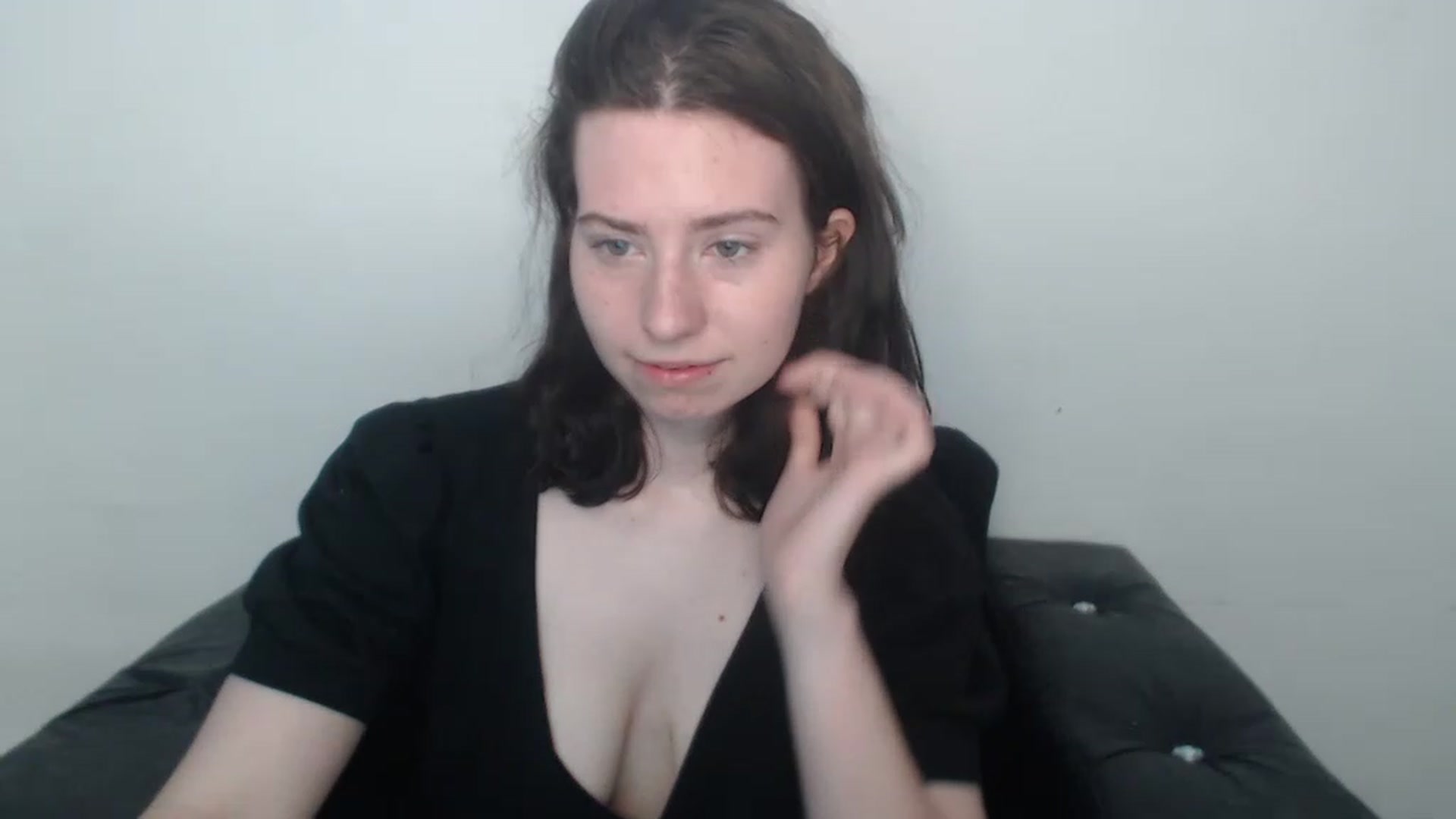 Gallery image thumbnail from Cranky_cherry's myfreecams stream on, 08/17/2023, 08:50 image 17 of 20