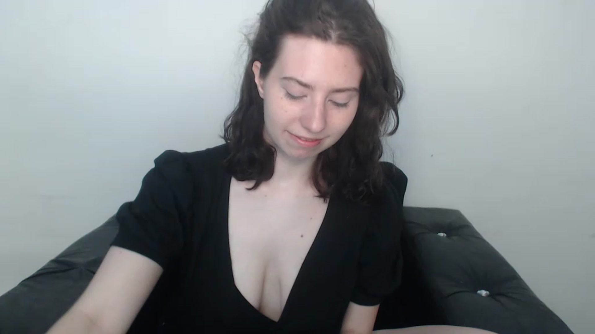 Gallery image thumbnail from Cranky_cherry's myfreecams stream on, 08/17/2023, 08:50 image 9 of 20