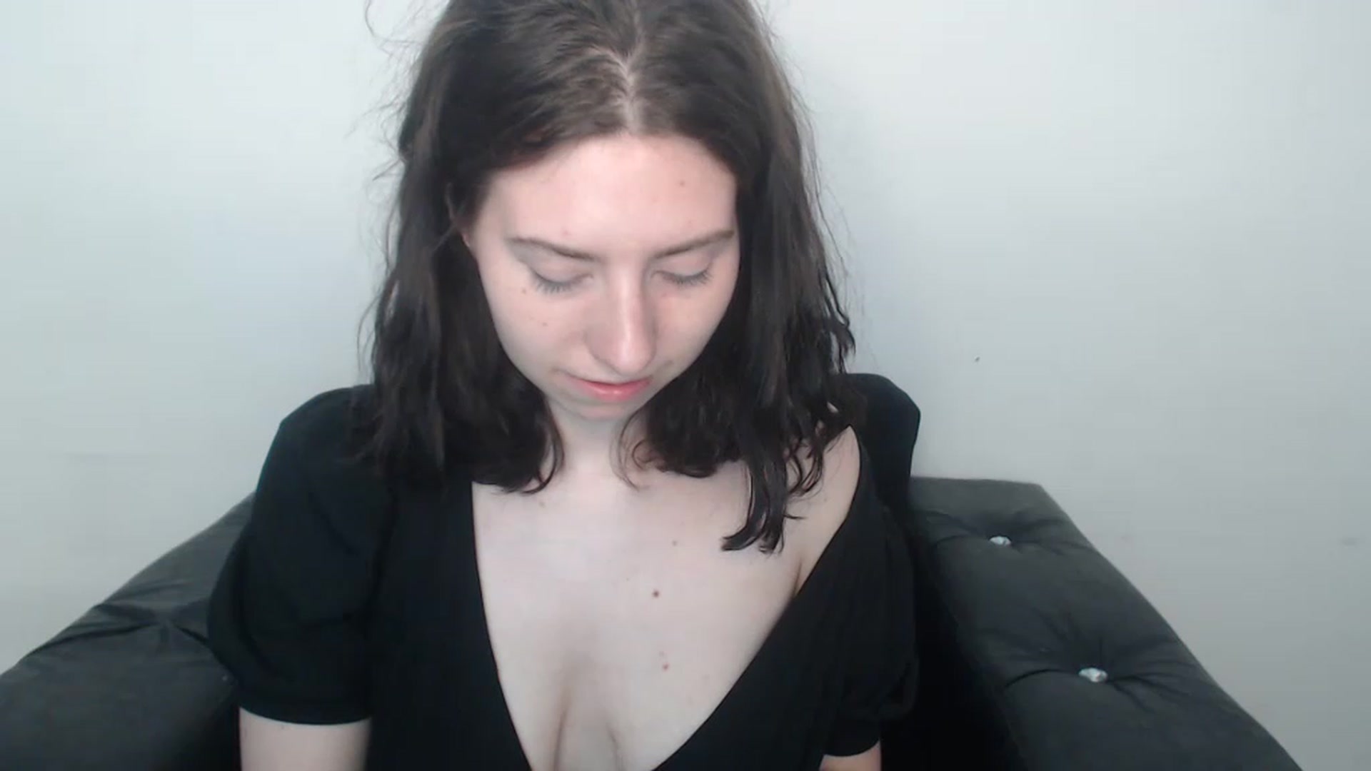 Gallery image thumbnail from Cranky_cherry's myfreecams stream on, 08/17/2023, 09:47 image 16 of 20