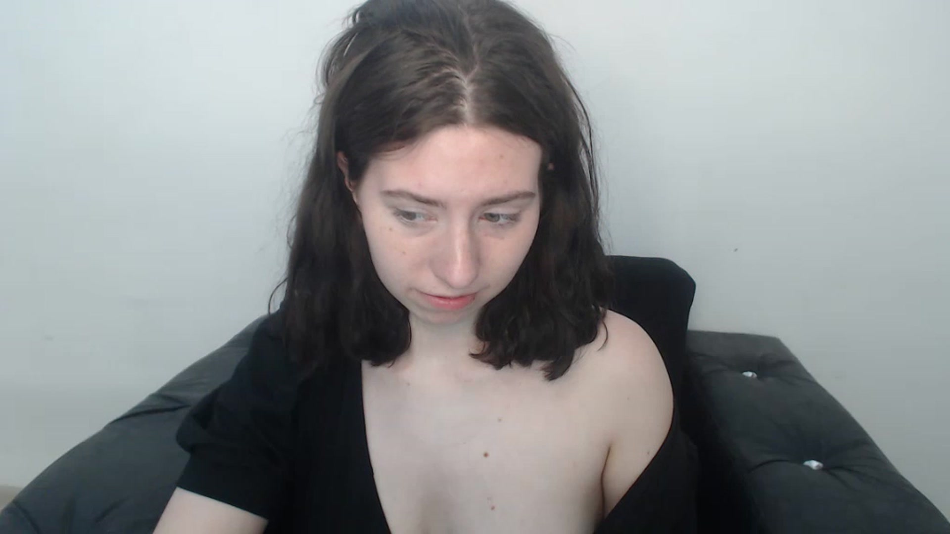 Gallery image thumbnail from Cranky_cherry's myfreecams stream on, 08/17/2023, 11:19 image 14 of 20
