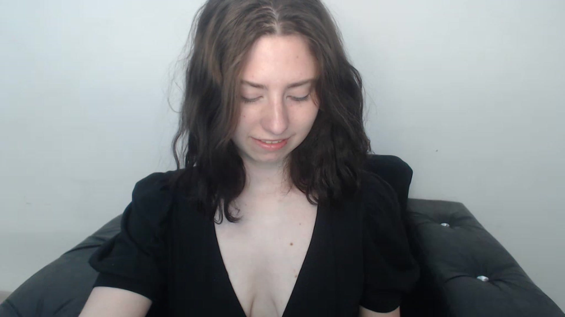 Gallery image thumbnail from Cranky_cherry's myfreecams stream on, 08/17/2023, 11:19 image 4 of 20