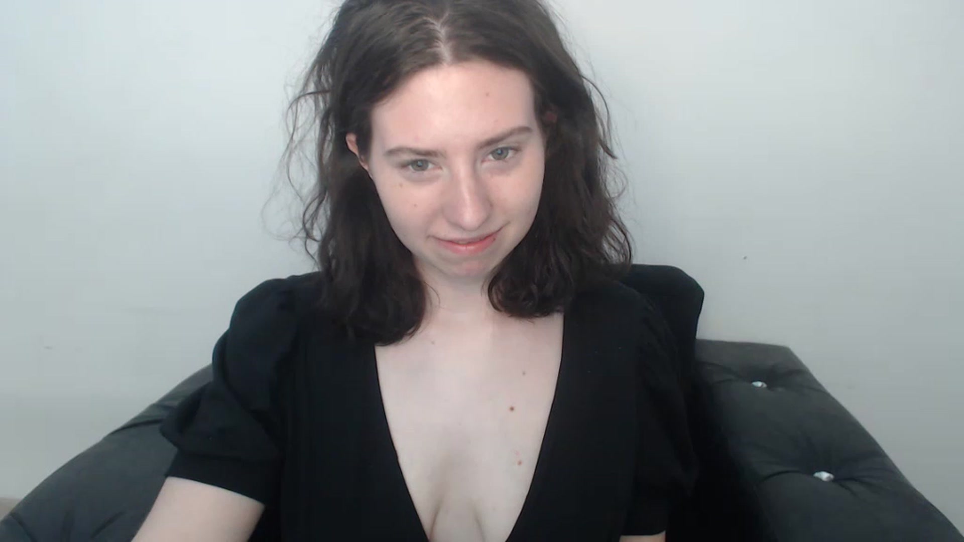 Gallery image thumbnail from Cranky_cherry's myfreecams stream on, 08/17/2023, 11:19 image 3 of 20