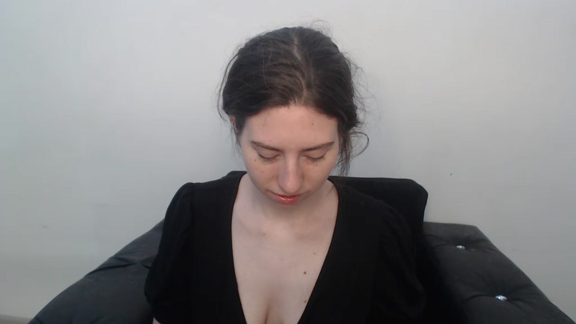Gallery image thumbnail from Cranky_cherry's myfreecams stream on, 08/21/2023, 11:25 image 5 of 20