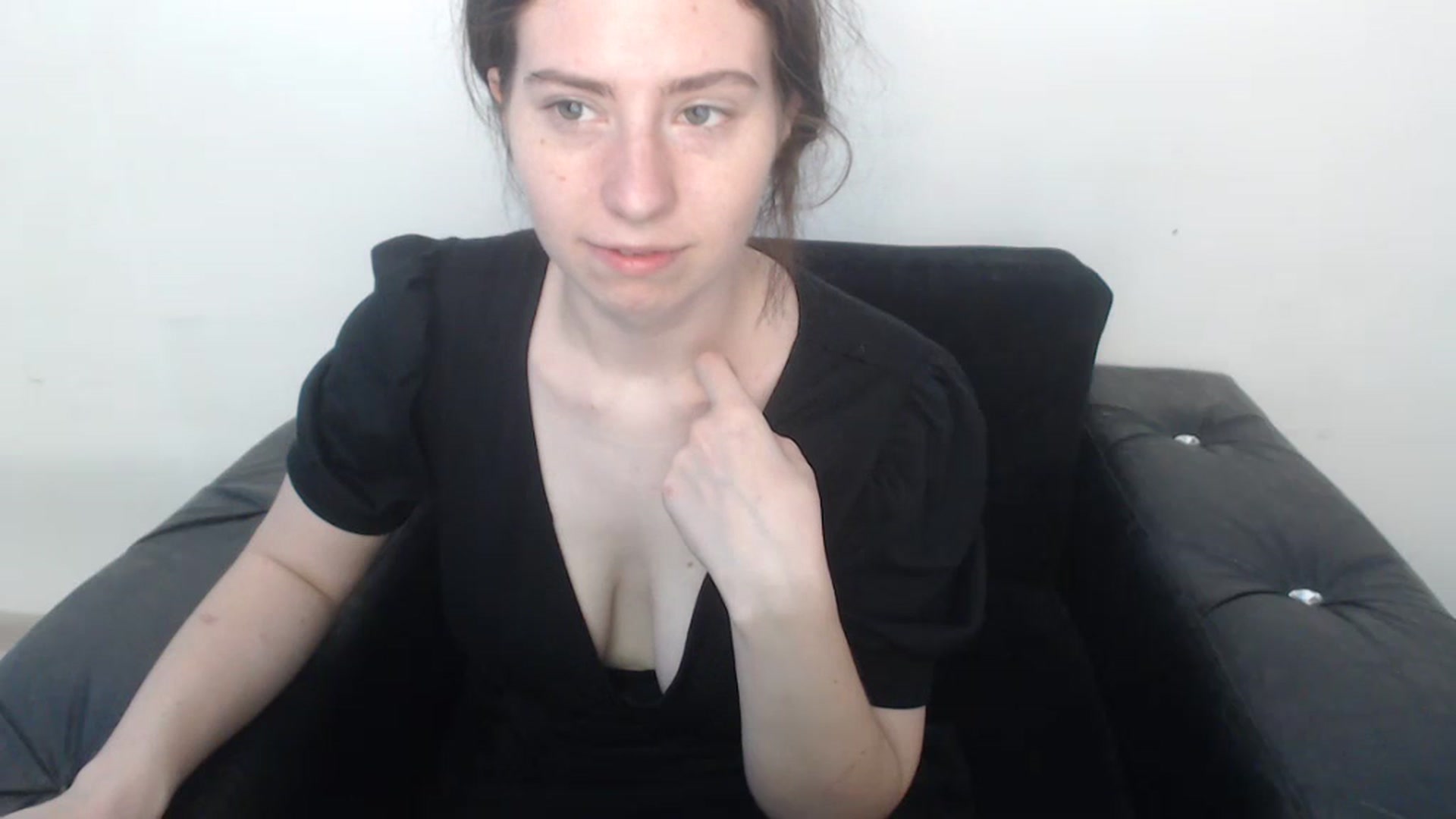 Gallery image thumbnail from Cranky_cherry's myfreecams stream on, 08/21/2023, 11:25 image 12 of 20