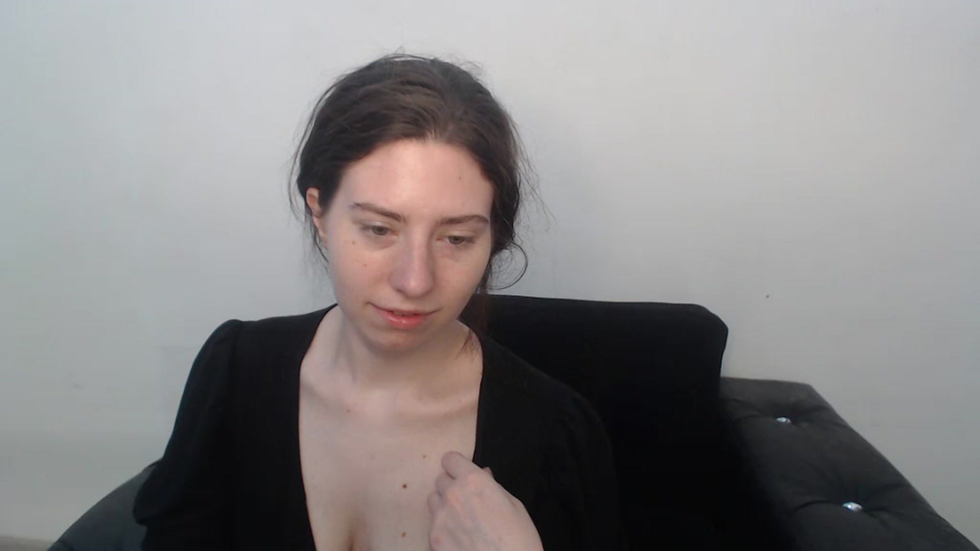 Gallery image thumbnail from Cranky_cherry's myfreecams stream on, 08/21/2023, 11:25 image 7 of 20