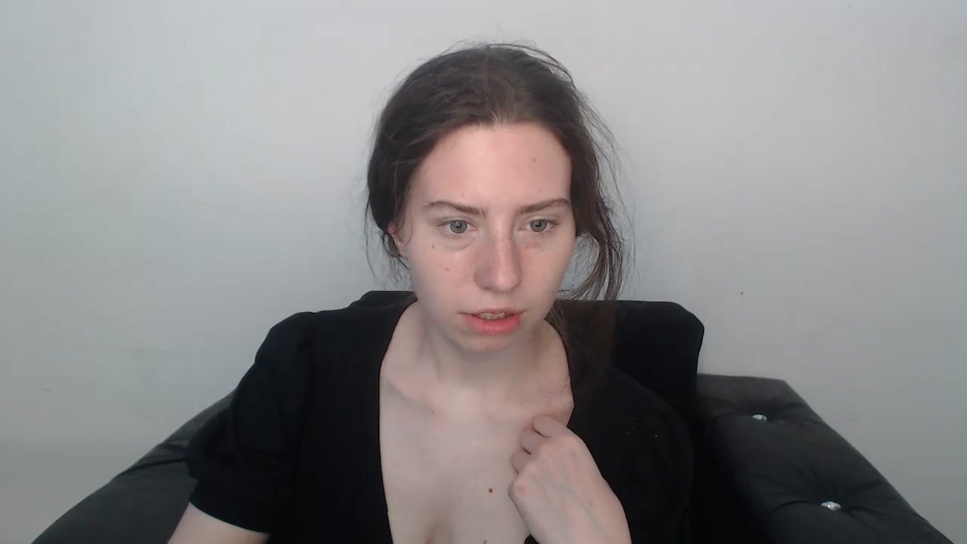 Gallery image thumbnail from Cranky_cherry's myfreecams stream on, 08/21/2023, 12:47 image 15 of 20