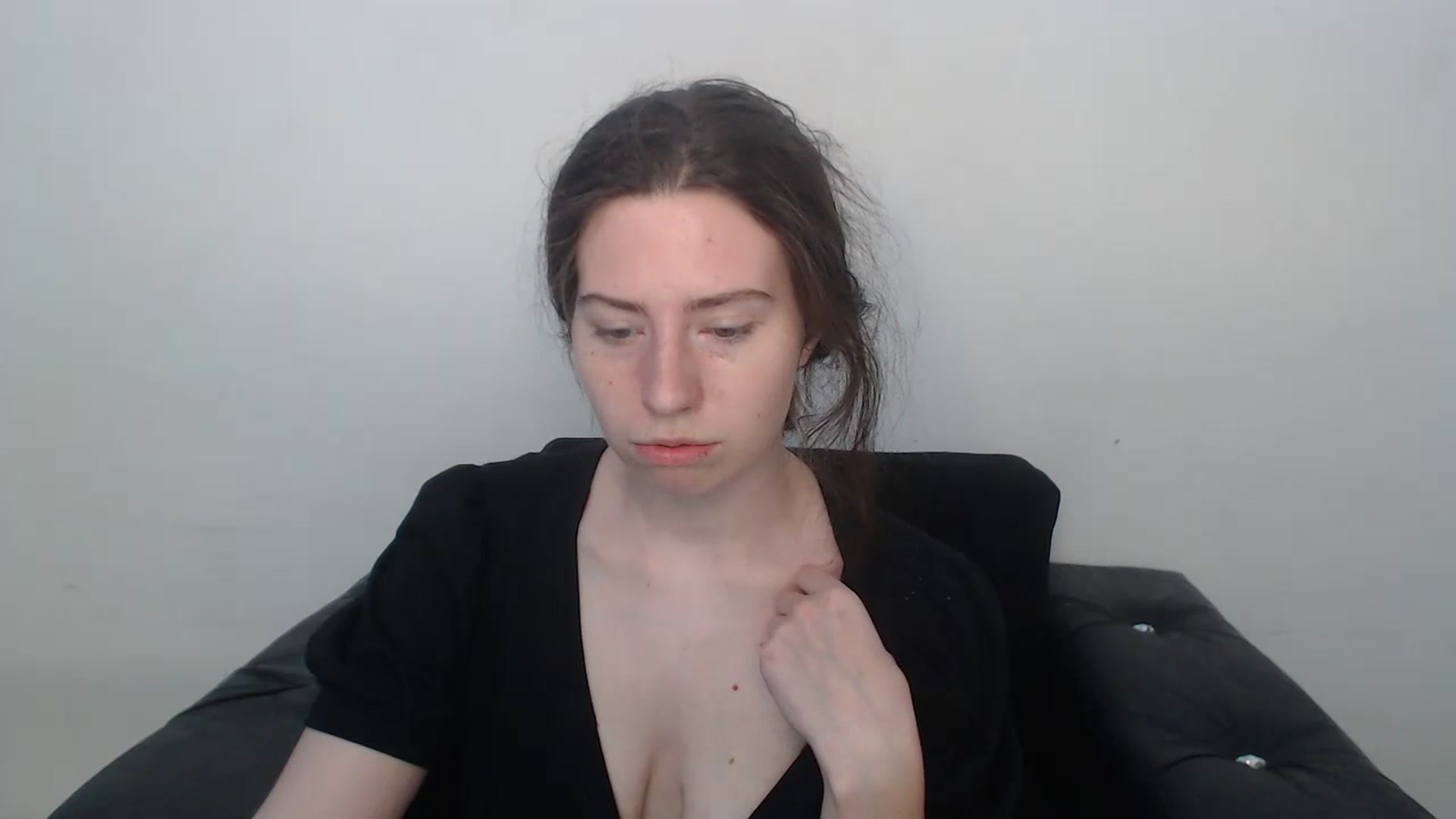 Gallery image thumbnail from Cranky_cherry's myfreecams stream on, 08/21/2023, 12:47 image 16 of 20
