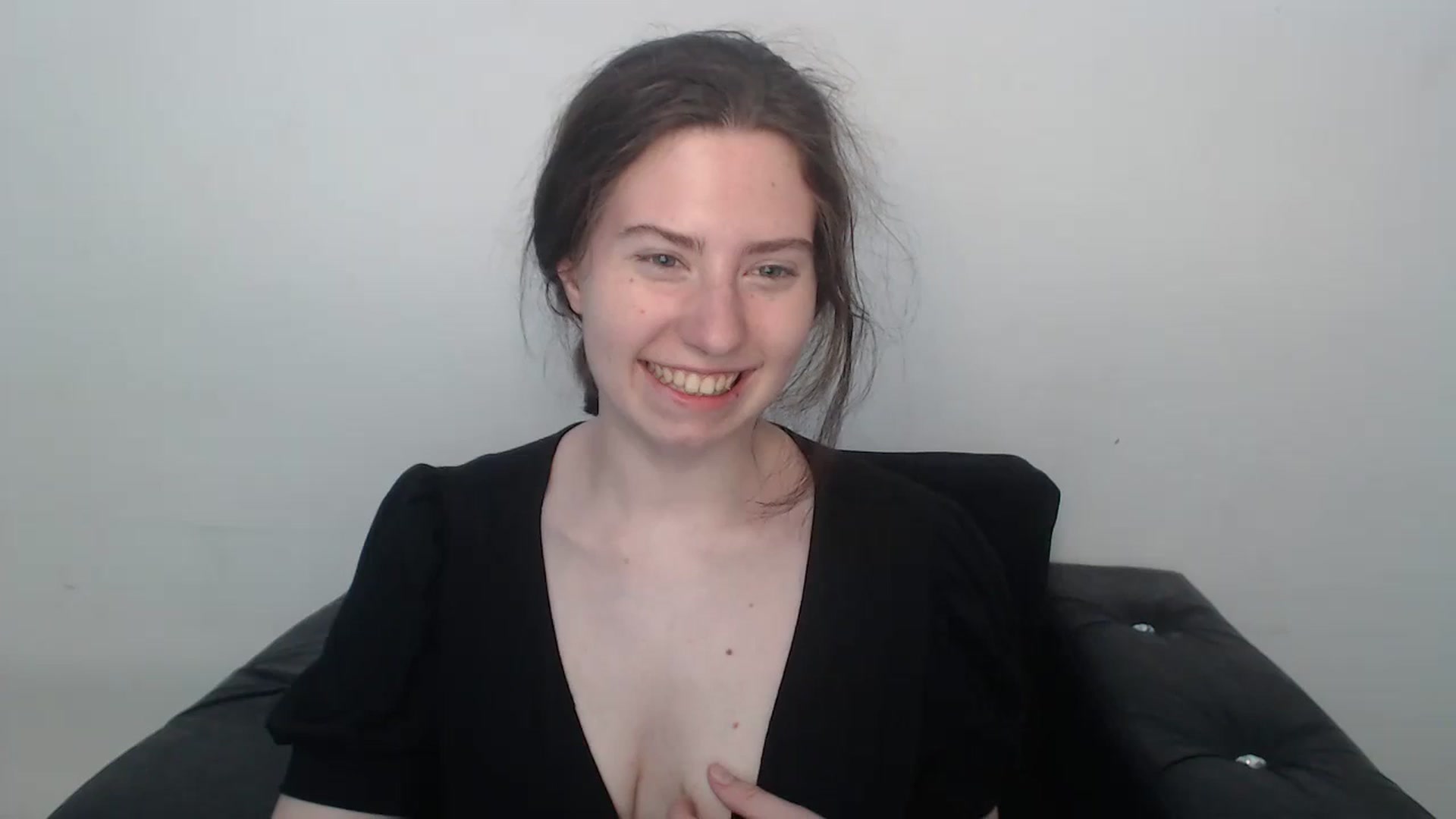 Gallery image thumbnail from Cranky_cherry's myfreecams stream on, 08/21/2023, 12:47 image 1 of 20