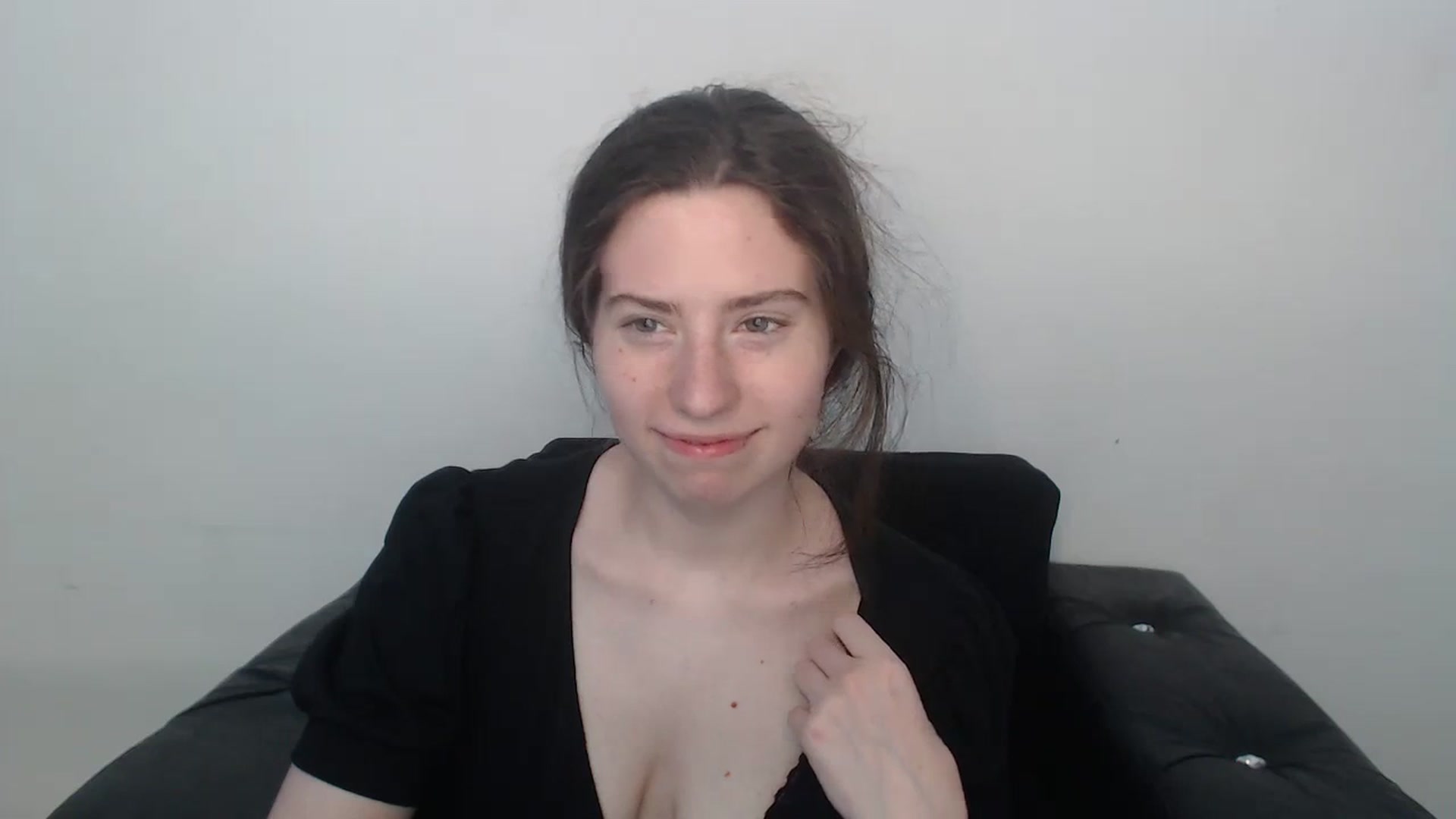 Gallery image thumbnail from Cranky_cherry's myfreecams stream on, 08/21/2023, 12:47 image 4 of 20