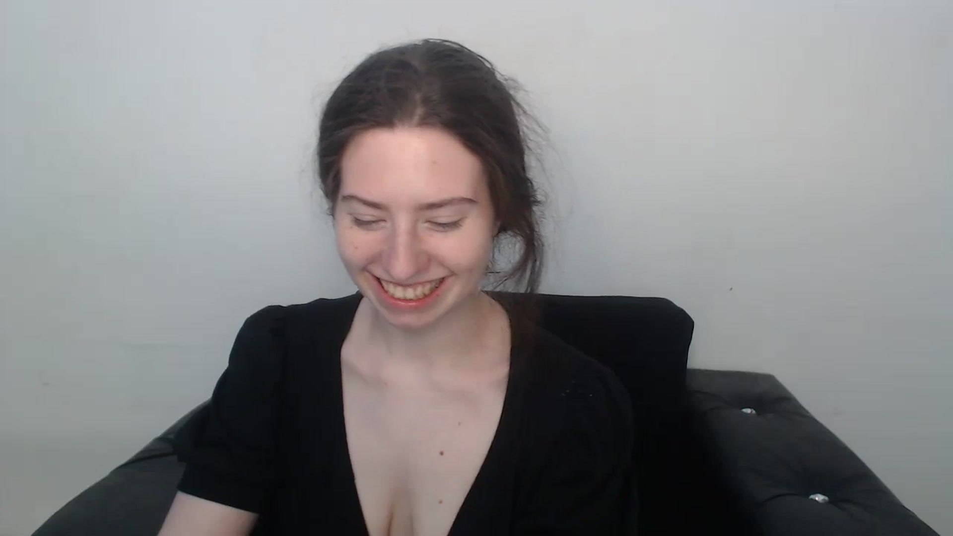 Gallery image thumbnail from Cranky_cherry's myfreecams stream on, 08/21/2023, 12:47 image 18 of 20