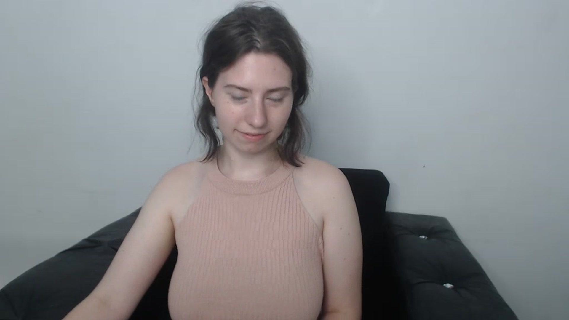 Gallery image thumbnail from Cranky_cherry's myfreecams stream on, 08/27/2023, 12:40 image 2 of 20