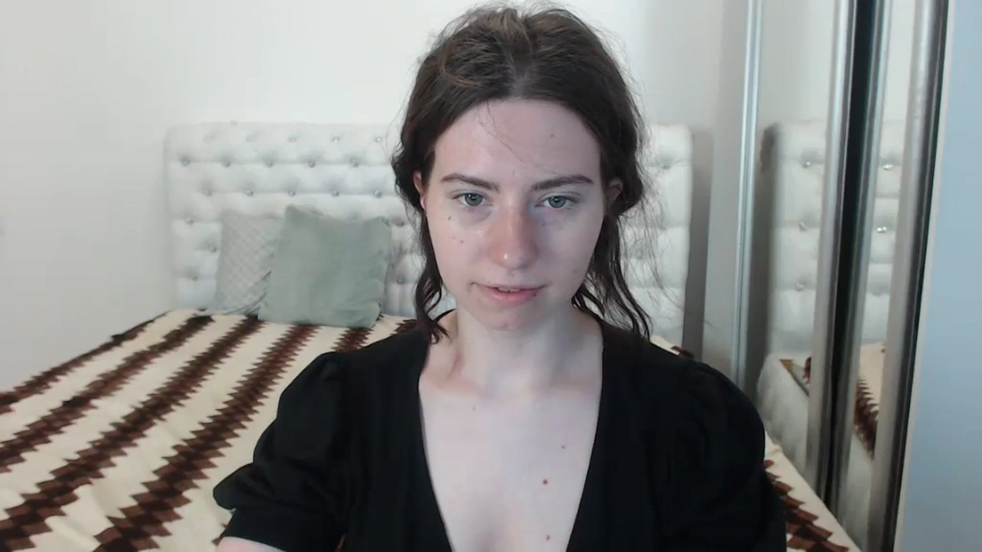 Gallery image thumbnail from Cranky_cherry's myfreecams stream on, 08/28/2023, 10:42 image 6 of 20