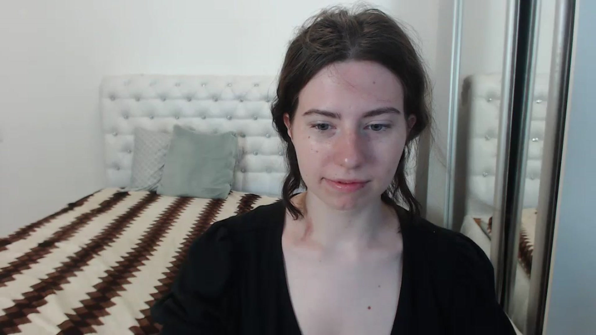 Gallery image thumbnail from Cranky_cherry's myfreecams stream on, 08/28/2023, 10:42 image 19 of 20