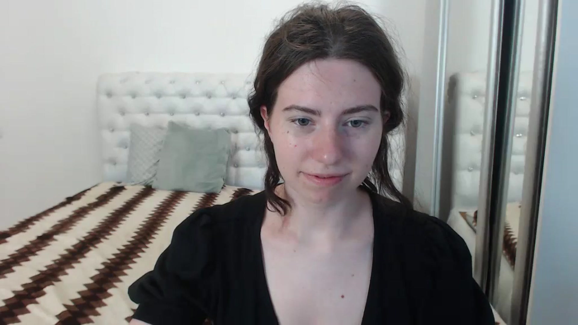 Gallery image thumbnail from Cranky_cherry's myfreecams stream on, 08/28/2023, 10:42 image 4 of 20