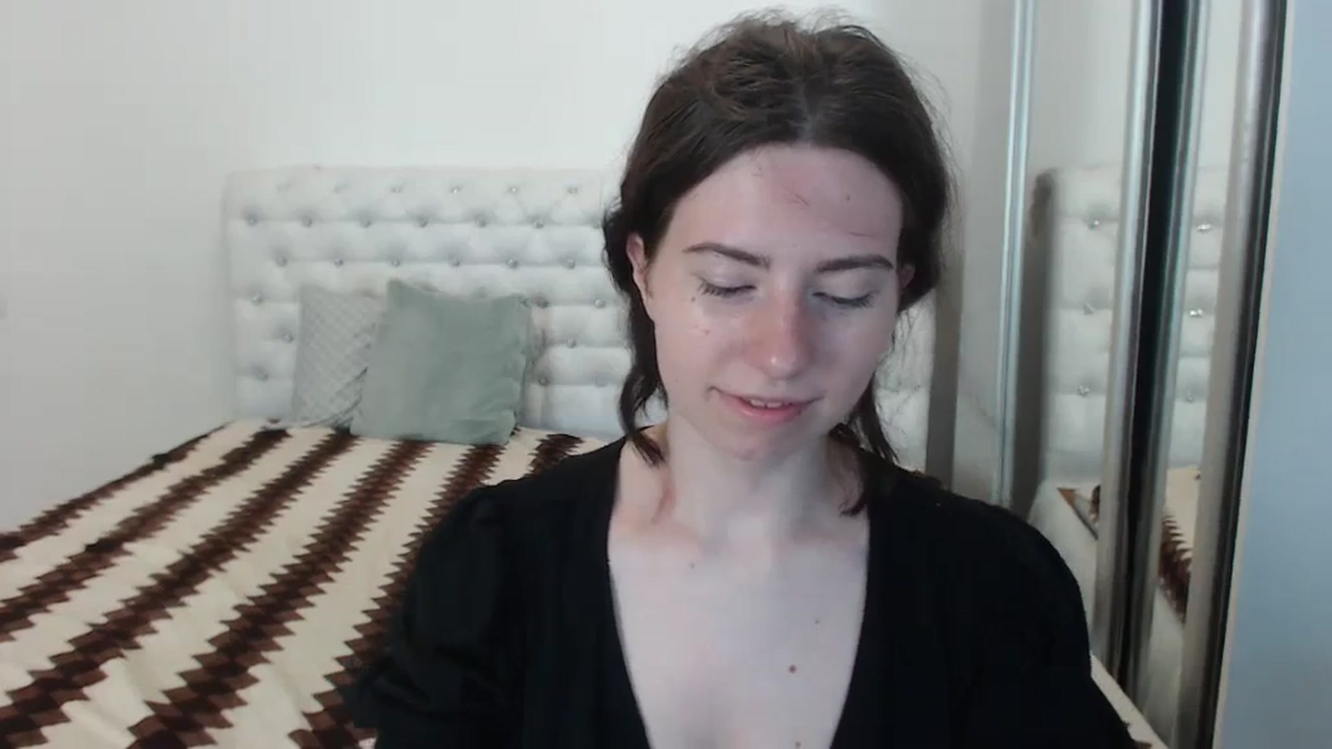 Gallery image thumbnail from Cranky_cherry's myfreecams stream on, 08/28/2023, 10:42 image 17 of 20