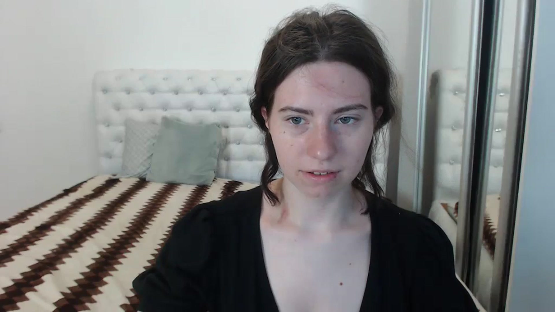 Gallery image thumbnail from Cranky_cherry's myfreecams stream on, 08/28/2023, 10:42 image 16 of 20