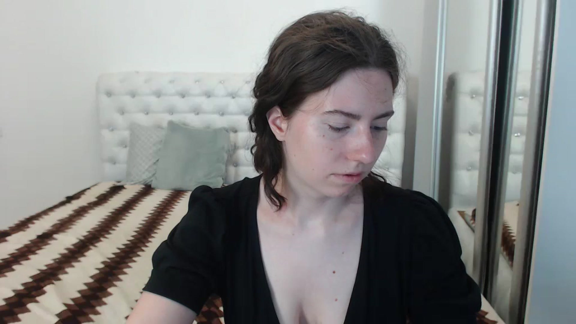 Gallery image thumbnail from Cranky_cherry's myfreecams stream on, 08/28/2023, 10:42 image 1 of 20