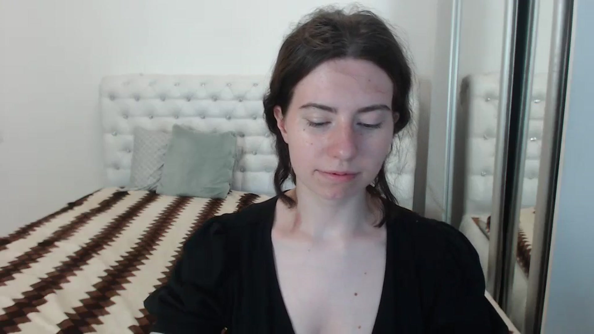 Gallery image thumbnail from Cranky_cherry's myfreecams stream on, 08/28/2023, 10:42 image 12 of 20