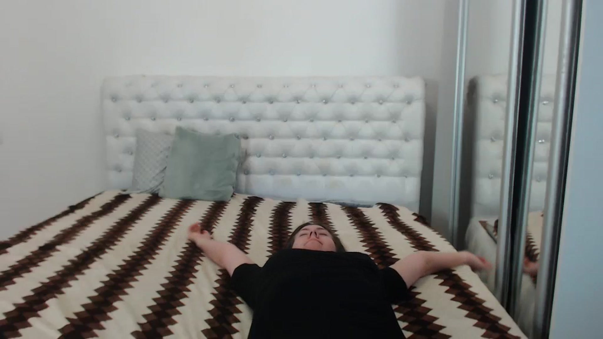 Gallery image thumbnail from Cranky_cherry's myfreecams stream on, 08/28/2023, 10:42 image 2 of 20