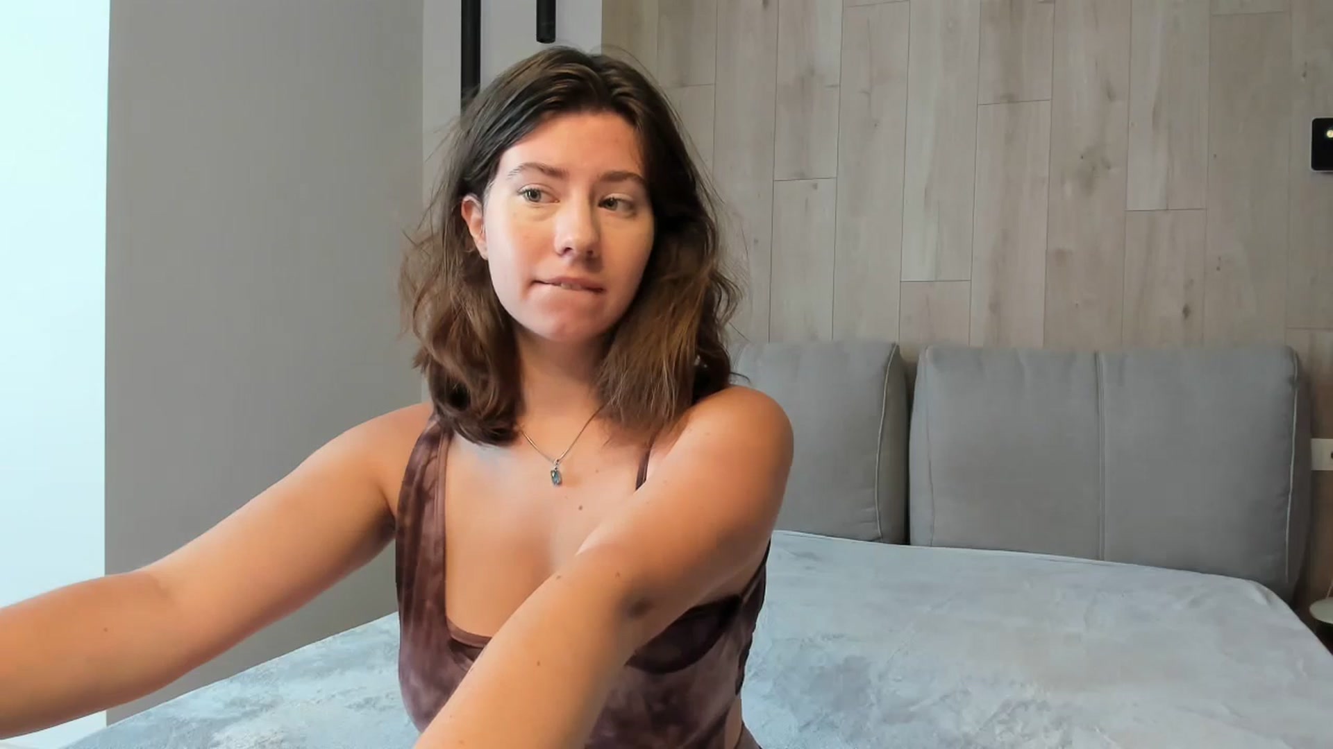 Gallery image thumbnail from Cranky_cherry's myfreecams stream on, 08/12/2024, 08:51 image 5 of 20