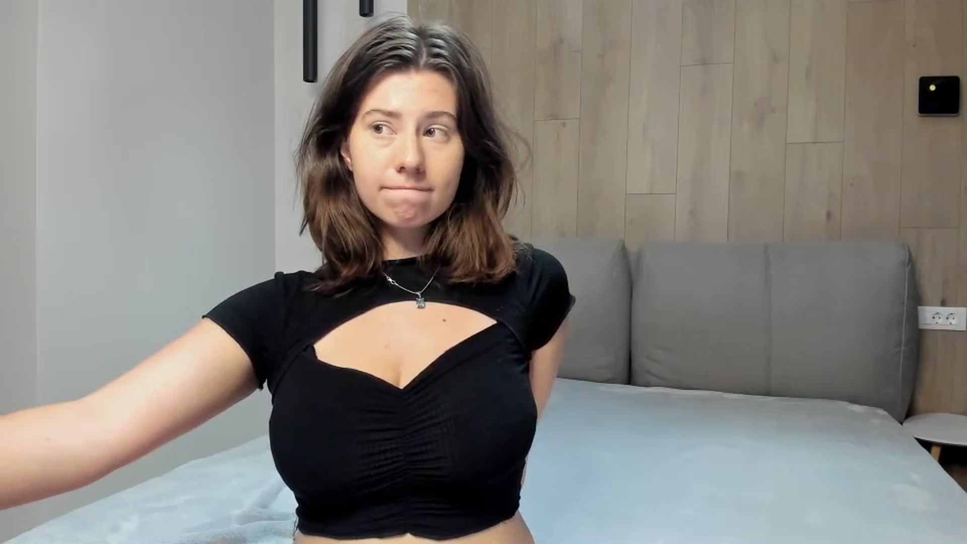 Gallery image thumbnail from Cranky_cherry's myfreecams stream on, 08/17/2024, 19:20 image 4 of 20