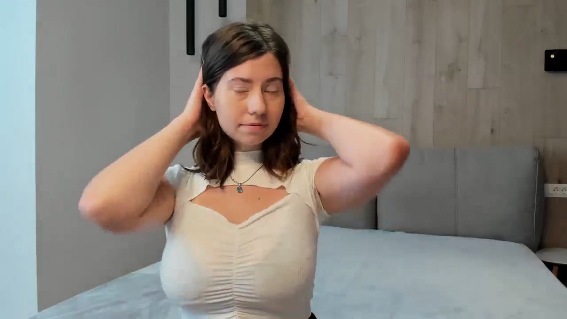 Gallery image thumbnail from Cranky_cherry's myfreecams stream on, 08/18/2024, 15:17 image 4 of 20