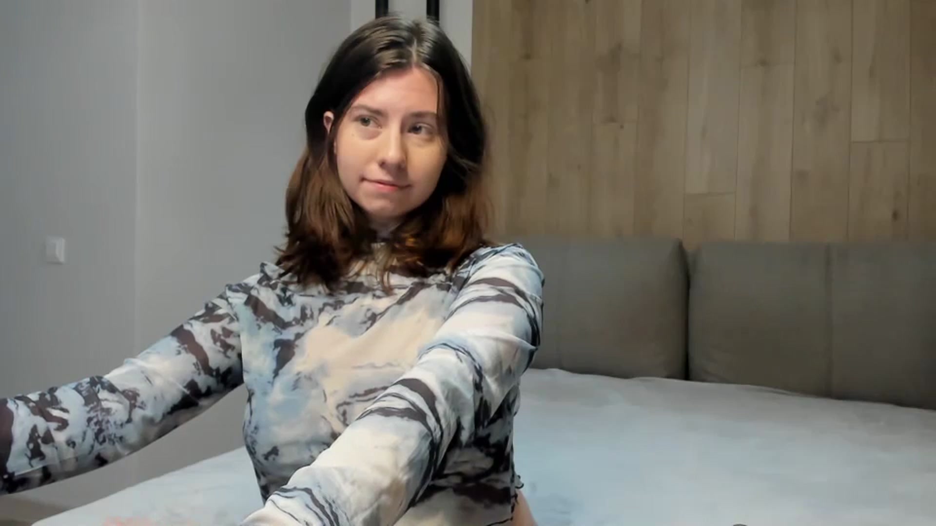 Gallery image thumbnail from Cranky_cherry's myfreecams stream on, 09/09/2024, 16:32 image 17 of 20