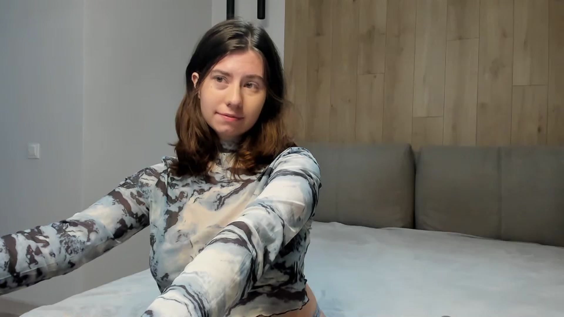 Gallery image thumbnail from Cranky_cherry's myfreecams stream on, 09/09/2024, 16:32 image 15 of 20