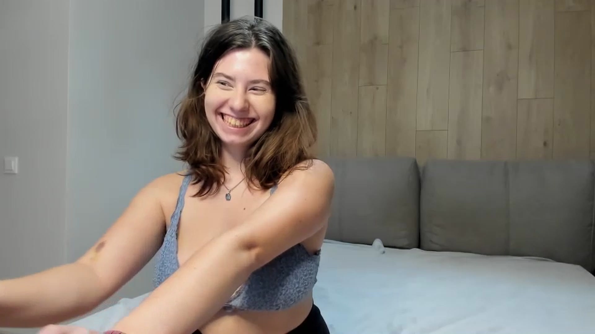 Gallery image thumbnail from Cranky_cherry's myfreecams stream on, 09/12/2024, 17:01 image 16 of 20