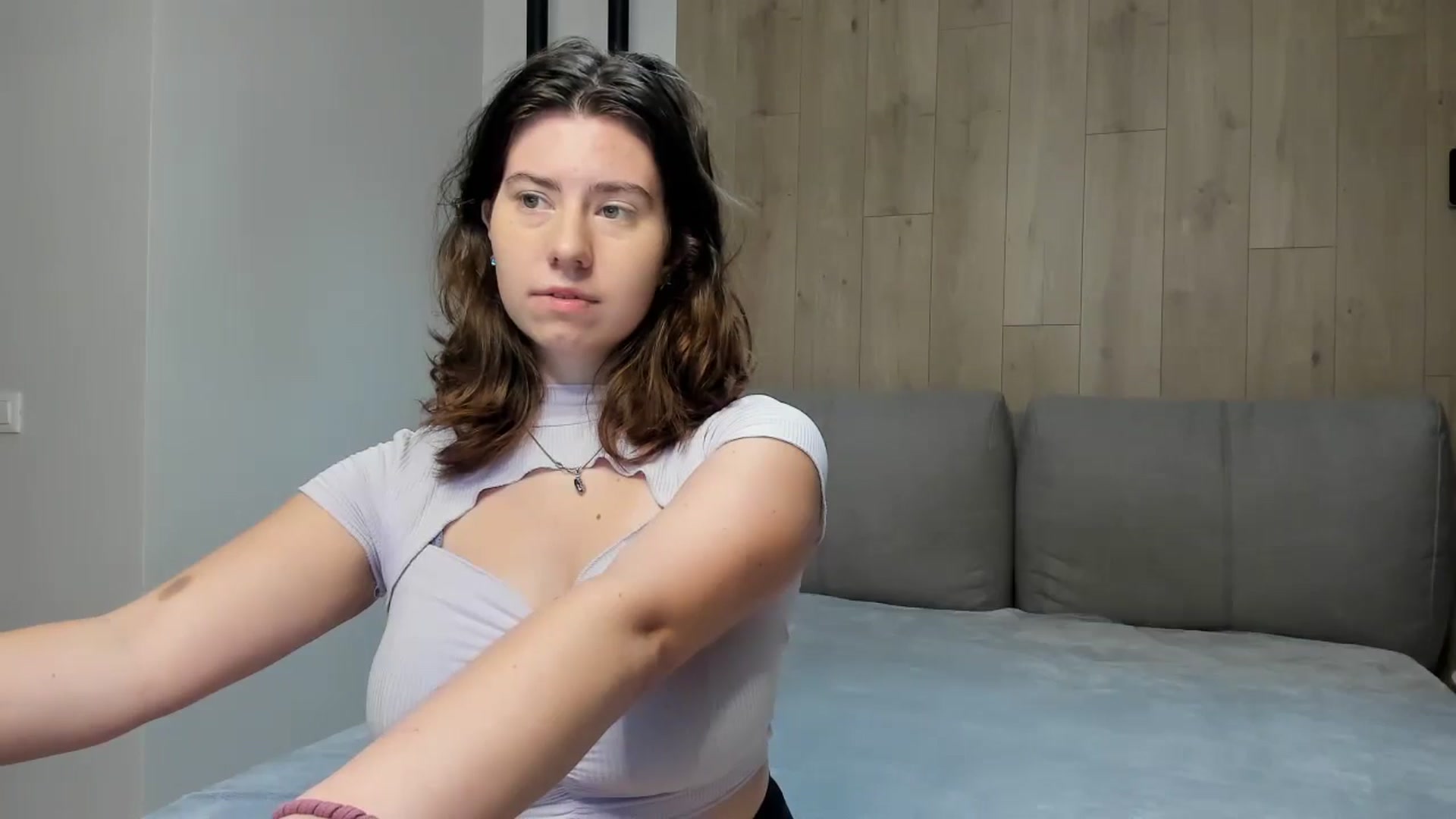 Gallery image thumbnail from Cranky_cherry's myfreecams stream on, 09/14/2024, 16:50 image 13 of 20