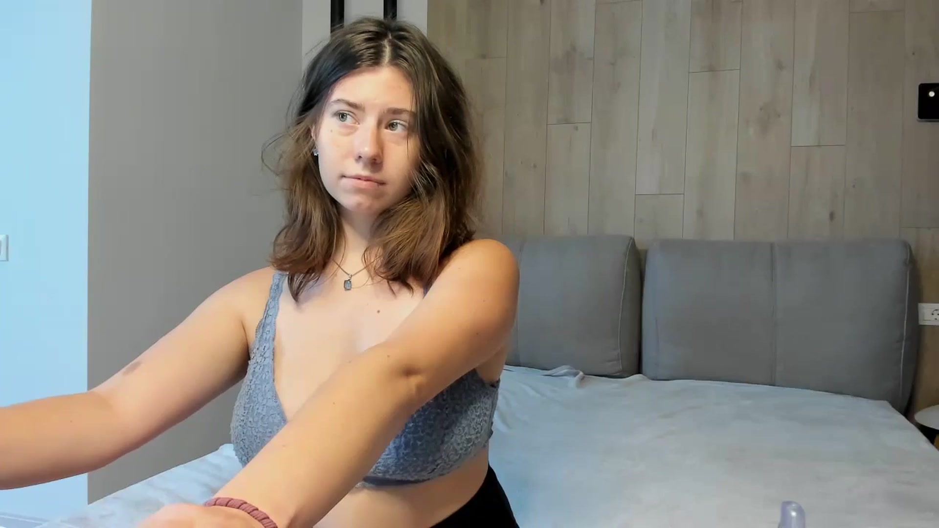Gallery image thumbnail from Cranky_cherry's myfreecams stream on, 09/16/2024, 14:50 image 15 of 20