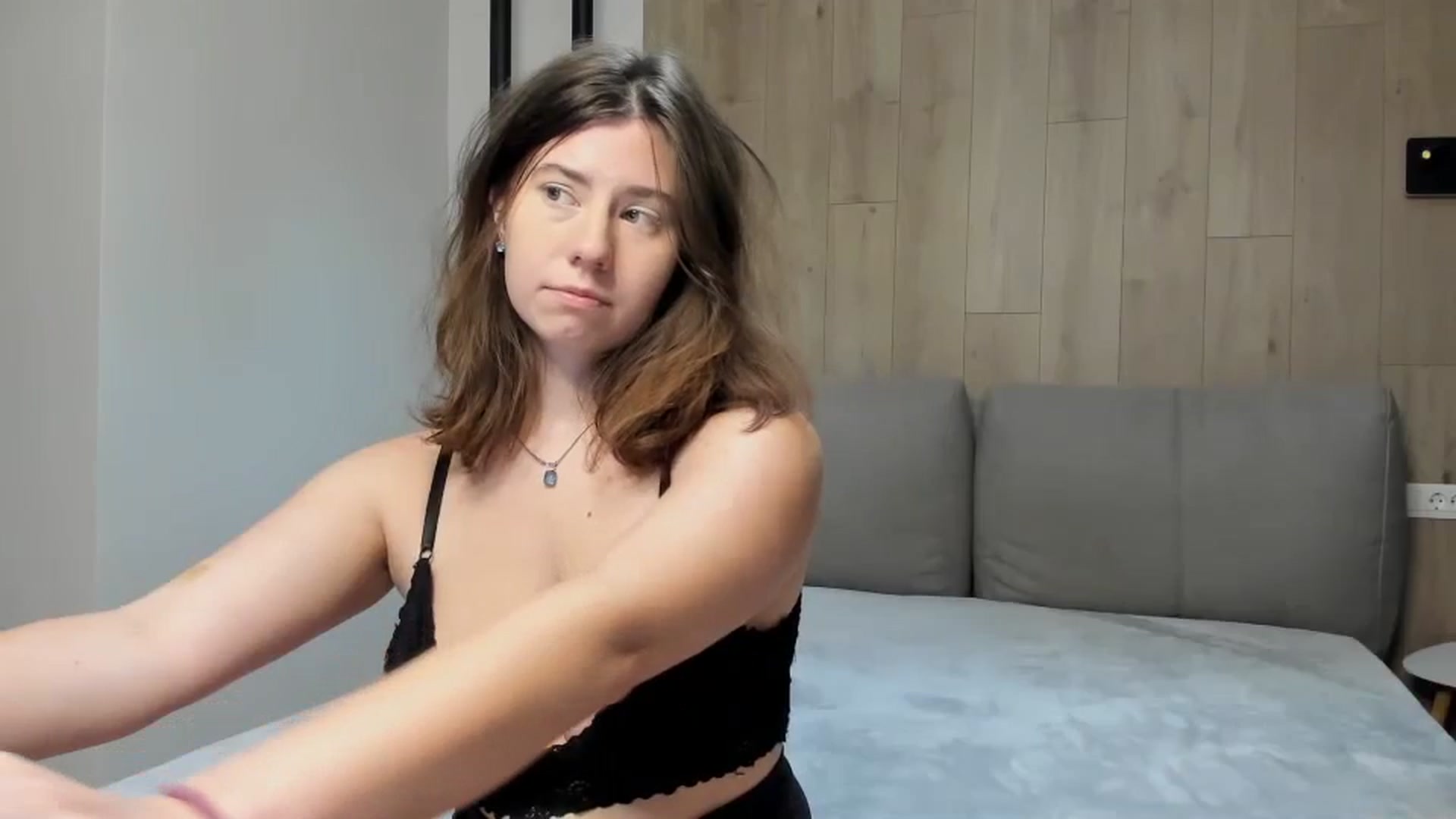 Gallery image thumbnail from Cranky_cherry's myfreecams stream on, 09/20/2024, 20:12 image 13 of 20