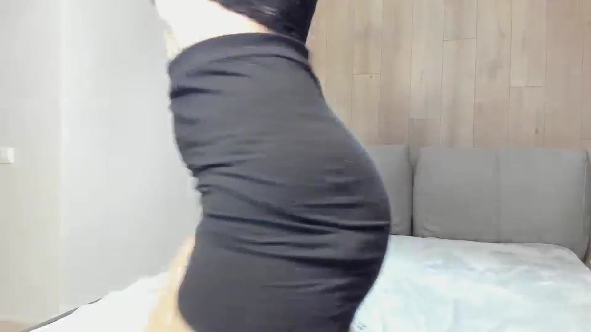 Gallery image thumbnail from Cranky_cherry's myfreecams stream on, 09/21/2024, 18:32 image 9 of 20