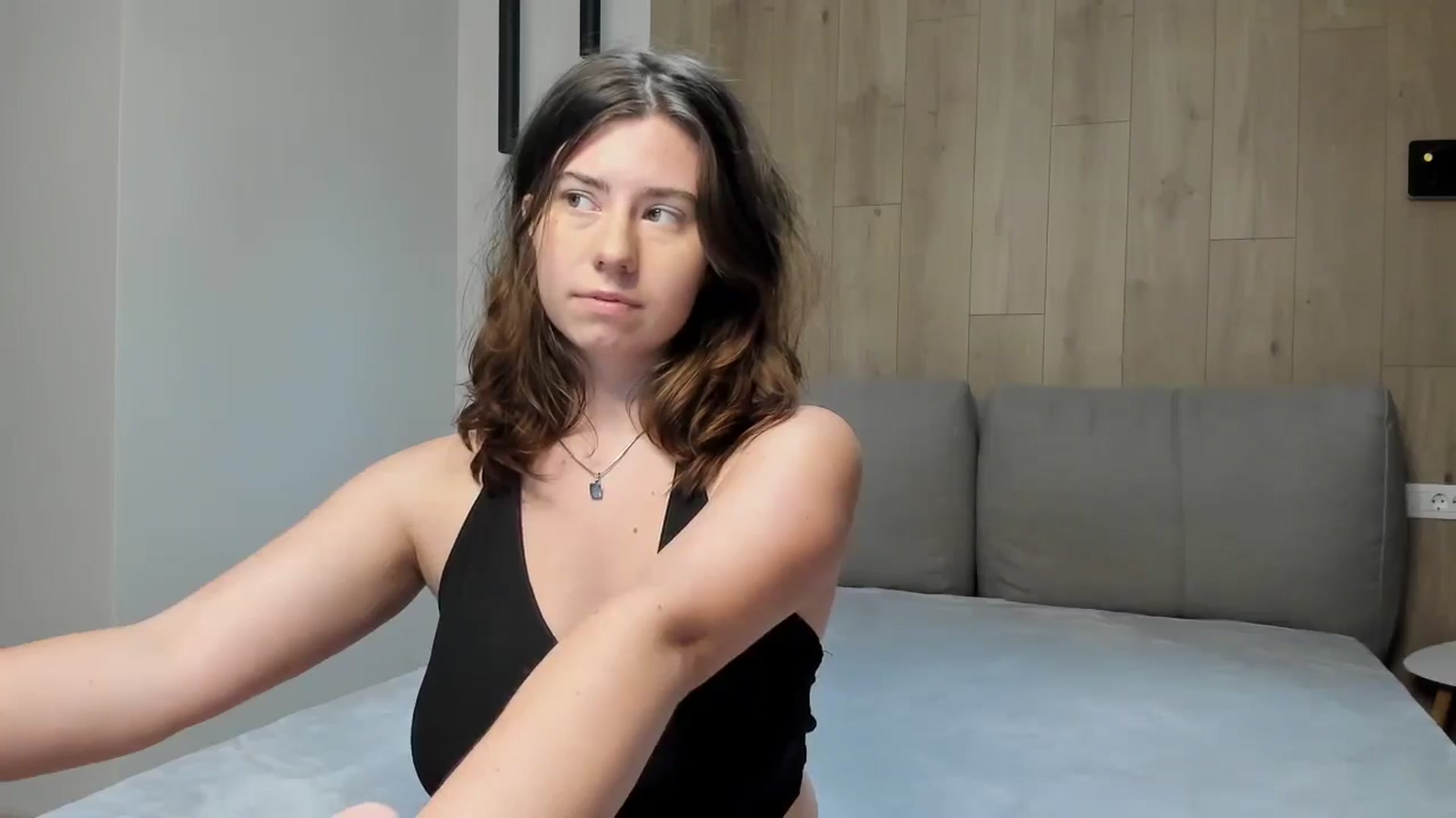 Gallery image thumbnail from Cranky_cherry's myfreecams stream on, 10/04/2024, 17:34 image 6 of 20