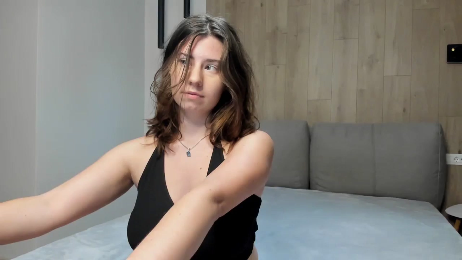 Gallery image thumbnail from Cranky_cherry's myfreecams stream on, 10/04/2024, 17:34 image 17 of 20