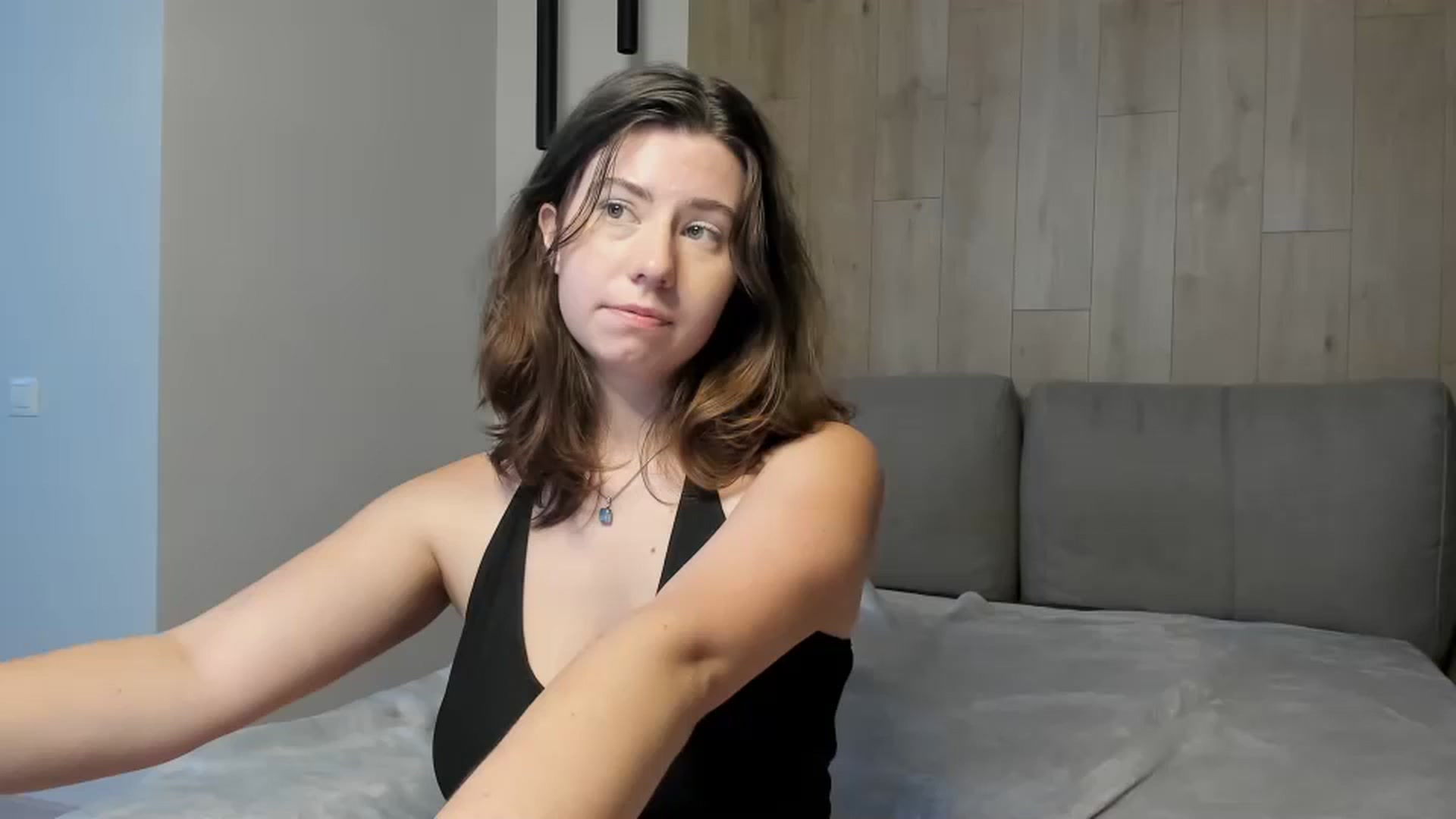 Gallery image thumbnail from Cranky_cherry's myfreecams stream on, 10/05/2024, 15:13 image 6 of 20
