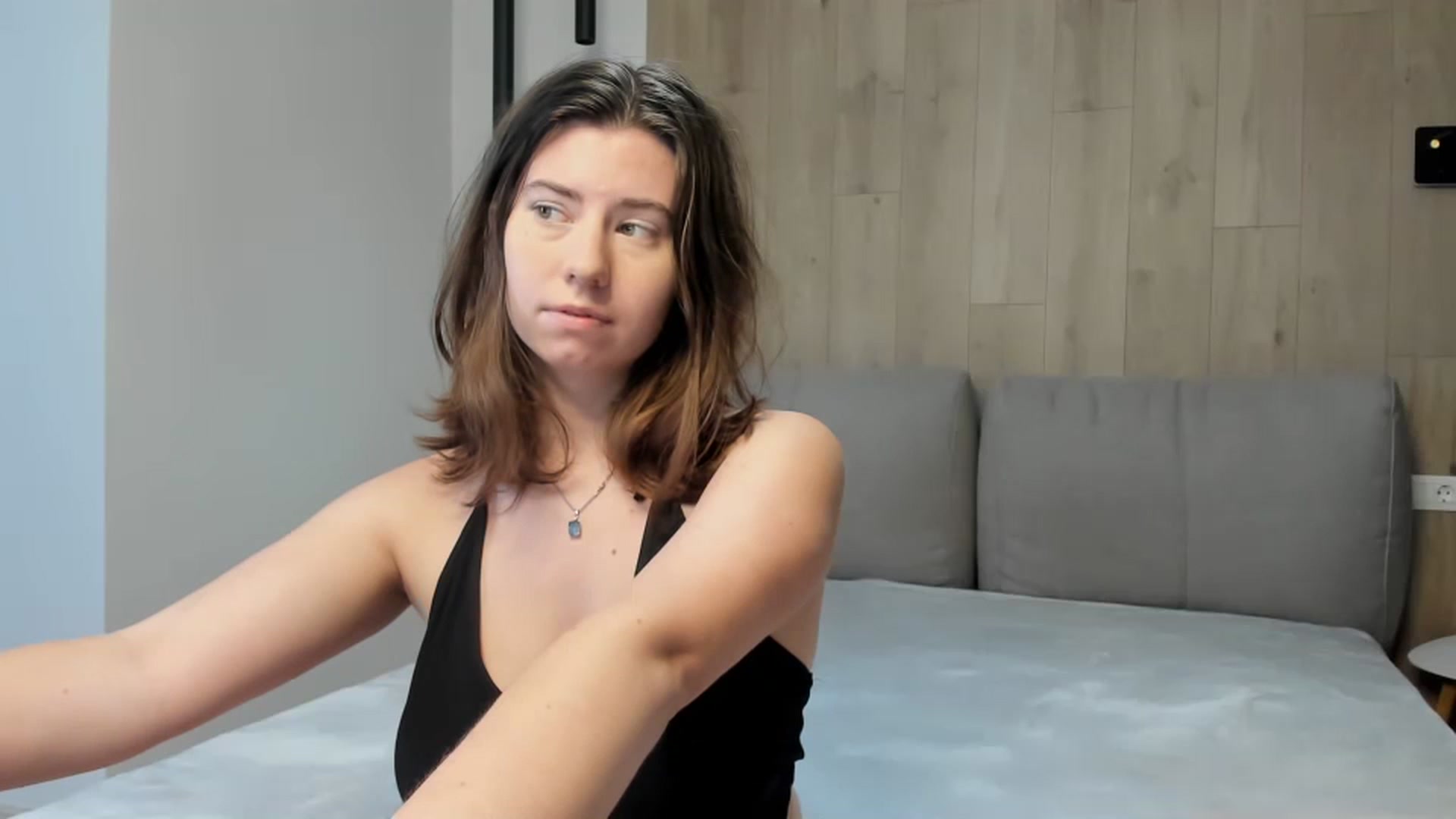 Gallery image thumbnail from Cranky_cherry's myfreecams stream on, 10/07/2024, 14:53 image 17 of 20