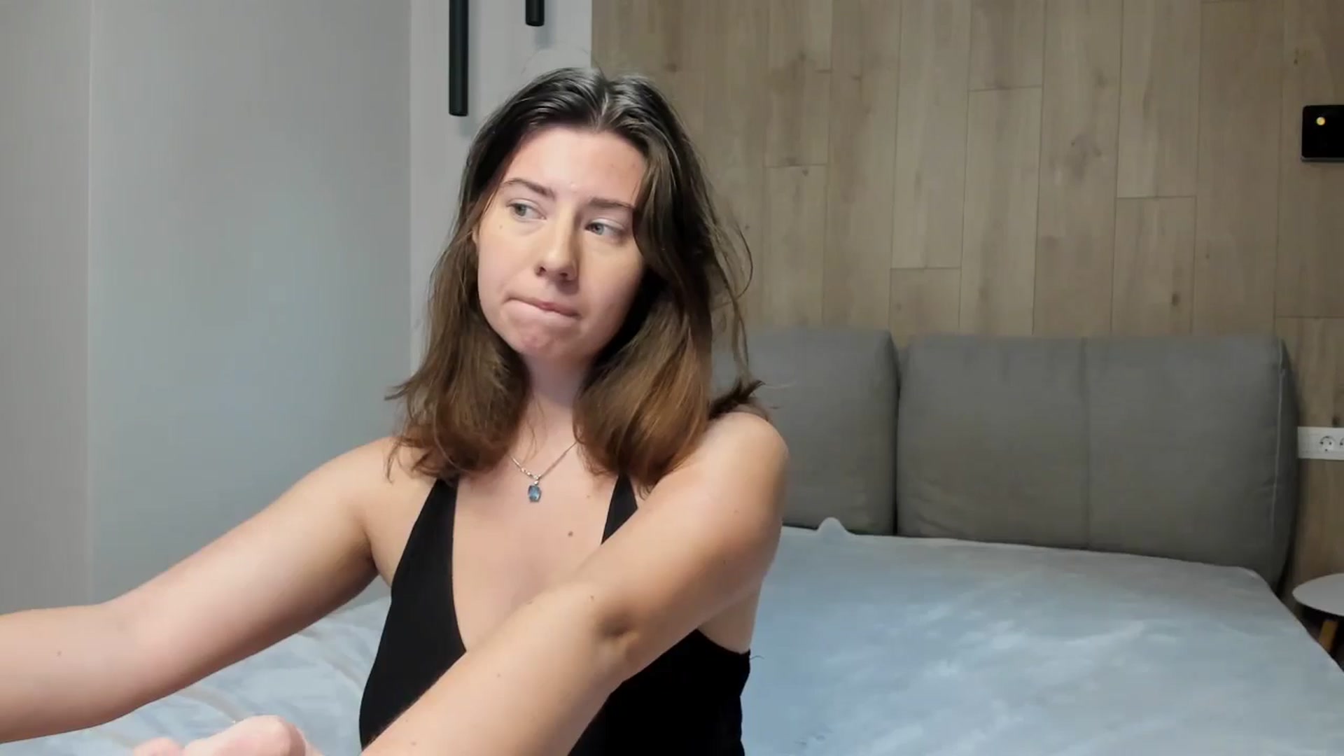 Gallery image thumbnail from Cranky_cherry's myfreecams stream on, 10/07/2024, 18:20 image 8 of 20