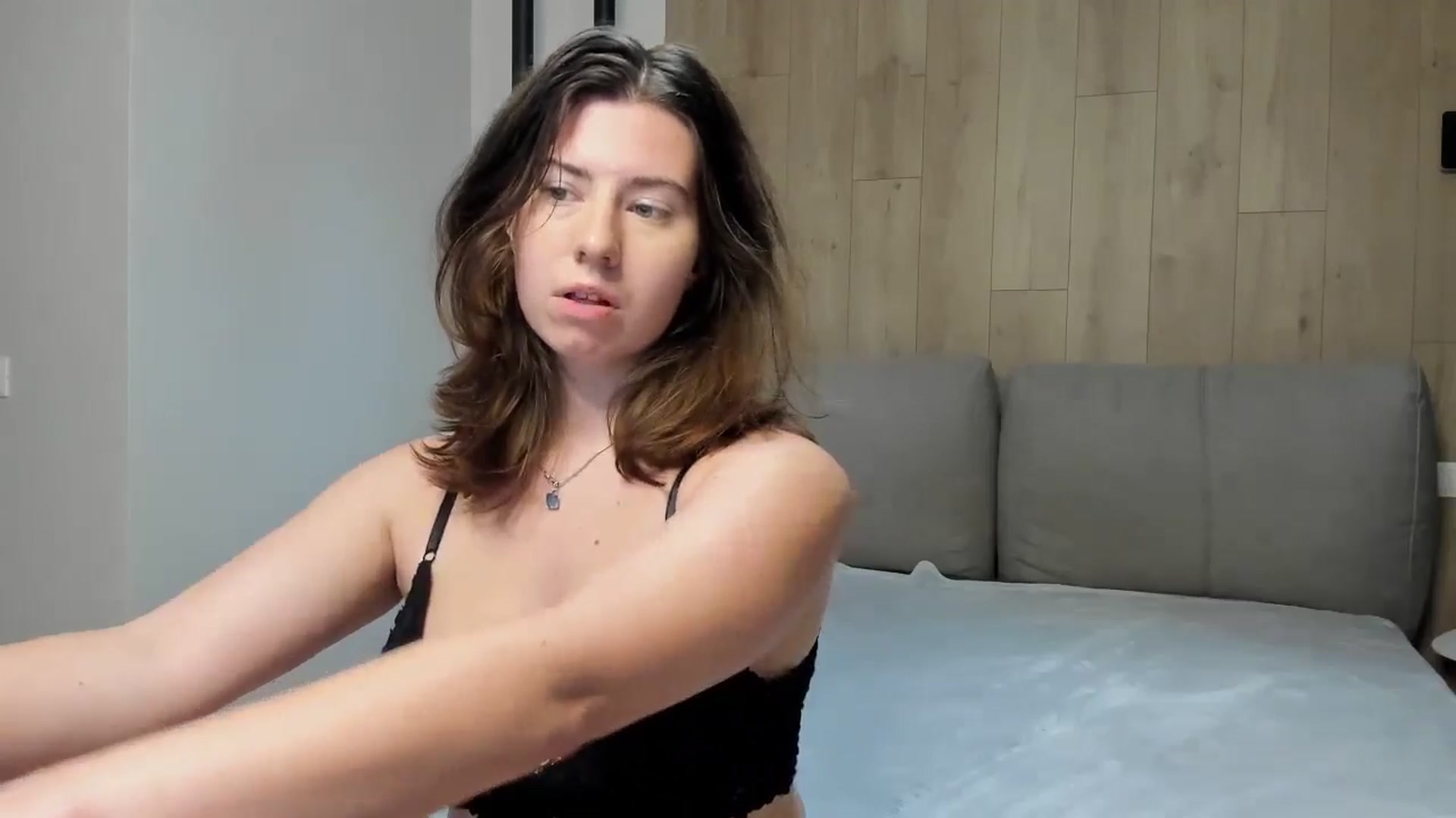 Gallery image thumbnail from Cranky_cherry's myfreecams stream on, 10/07/2024, 18:20 image 17 of 20