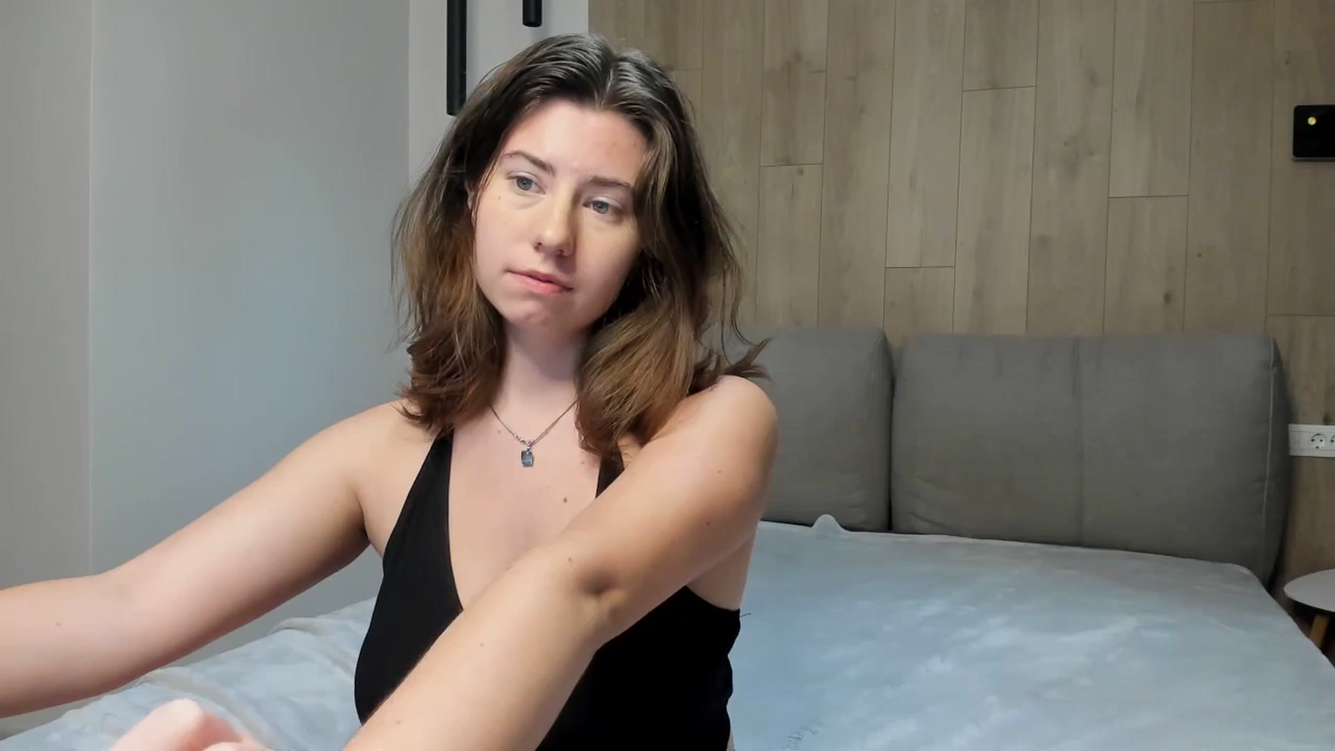Gallery image thumbnail from Cranky_cherry's myfreecams stream on, 10/07/2024, 18:20 image 7 of 20