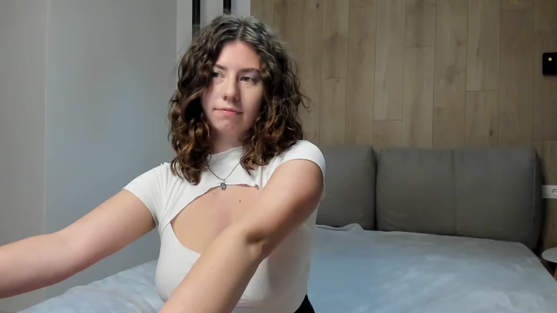Gallery image thumbnail from Cranky_cherry's myfreecams stream on, 10/13/2024, 17:03 image 18 of 20