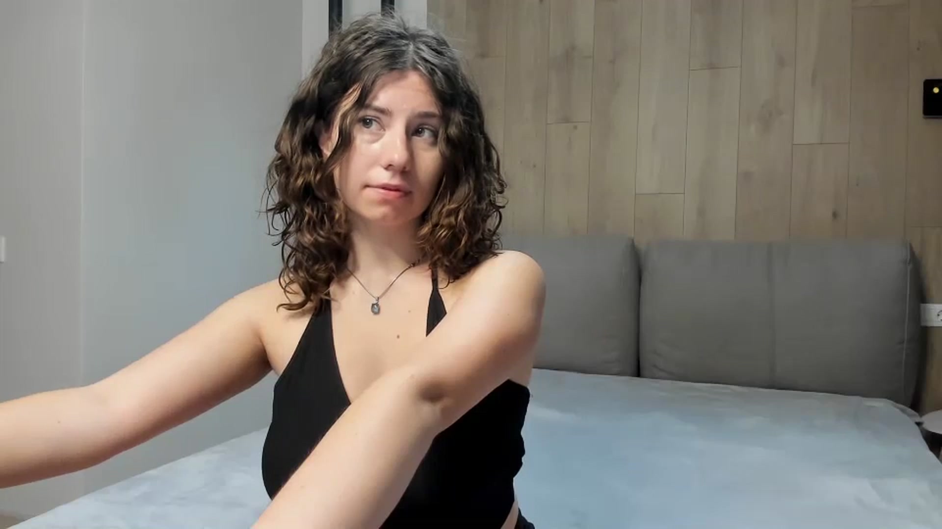 Gallery image thumbnail from Cranky_cherry's myfreecams stream on, 10/14/2024, 17:46 image 9 of 20