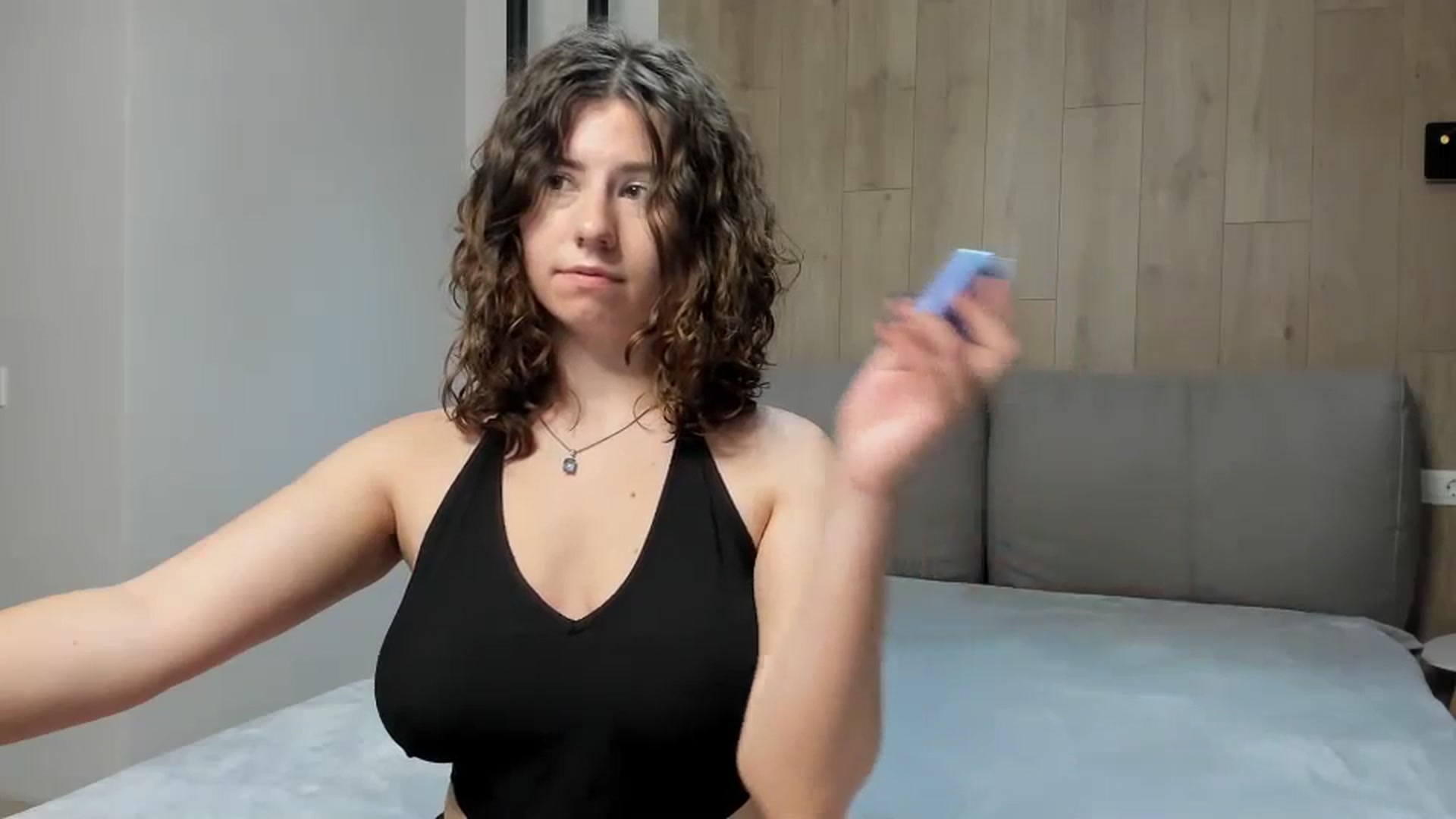 Gallery image thumbnail from Cranky_cherry's myfreecams stream on, 10/14/2024, 18:34 image 8 of 20